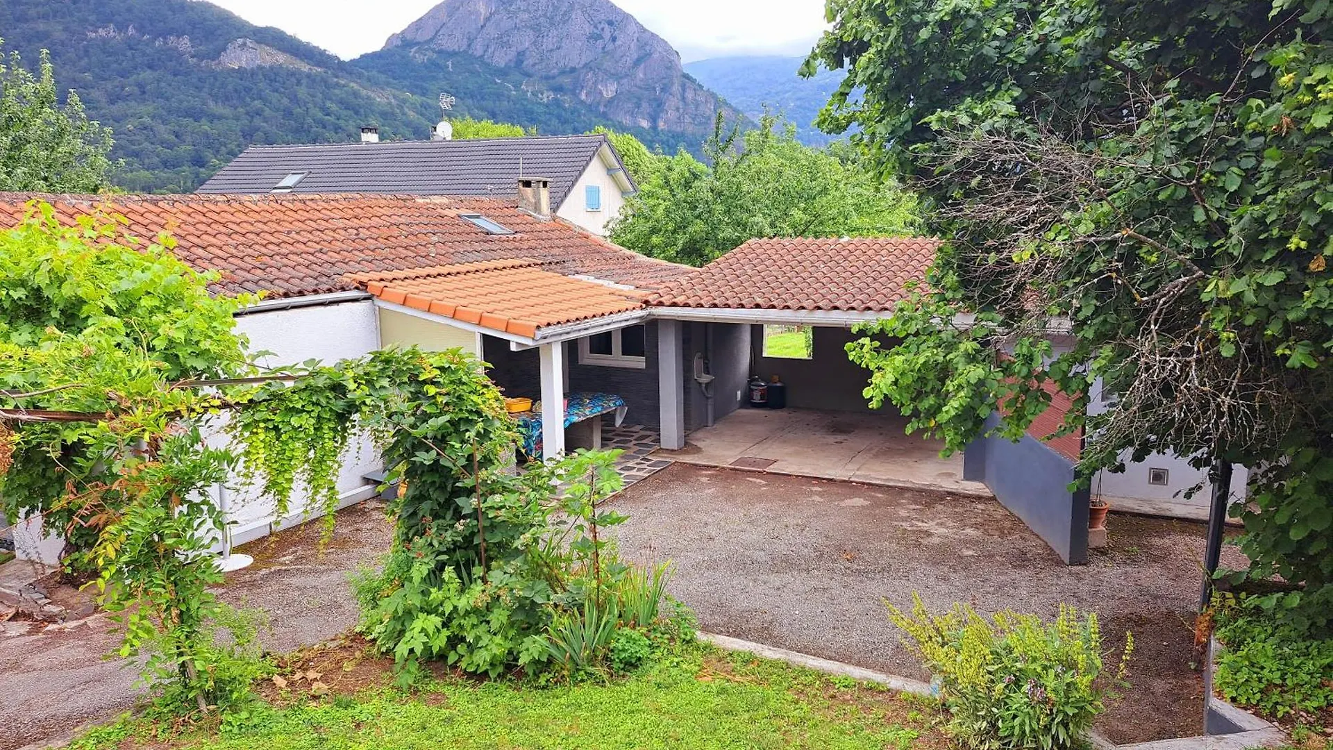 Gites Le Clos Des Pradals- Montagne & Nature A Banat Tarascon Ariege
